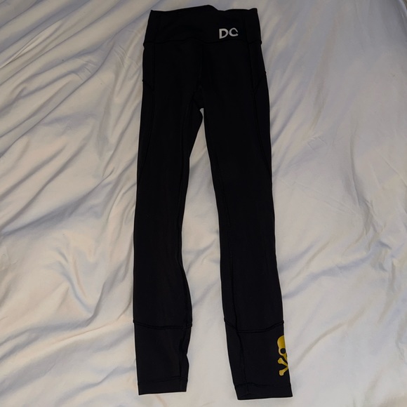 Lululemon SOULCYCLE In Movement Region Leggings (DC) Size 4 - Picture 4 of 4